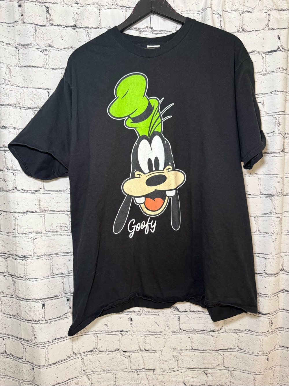 Goofy graphic Tshirt. Size 2XL